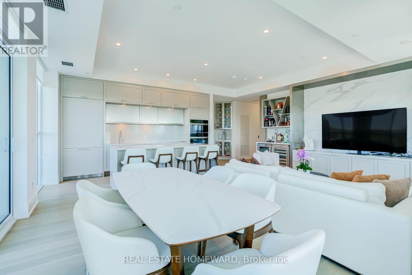 












808 - 397 ROYAL ORCHARD BOULEVARD E

,
Markham (Royal Orchard),




Ontario
L3T0H3

