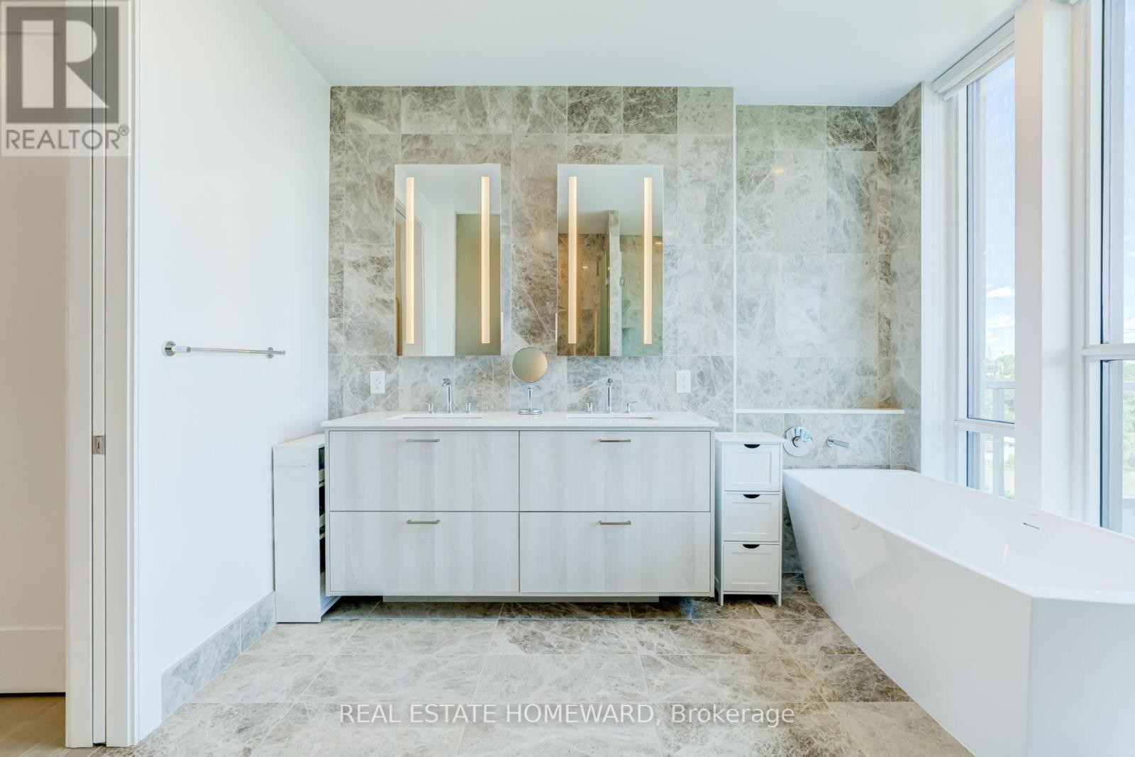 












808 - 397 ROYAL ORCHARD BOULEVARD E

,
Markham (Royal Orchard),




Ontario
L3T0H3

