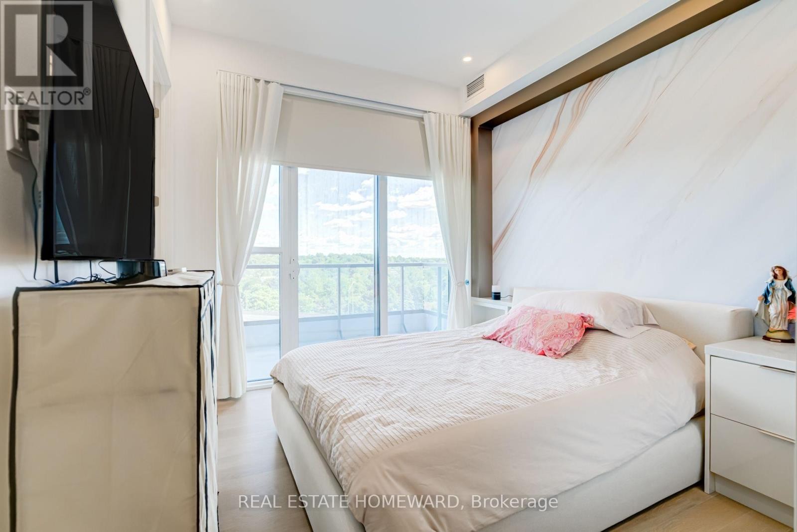 












808 - 397 ROYAL ORCHARD BOULEVARD E

,
Markham (Royal Orchard),




Ontario
L3T0H3

