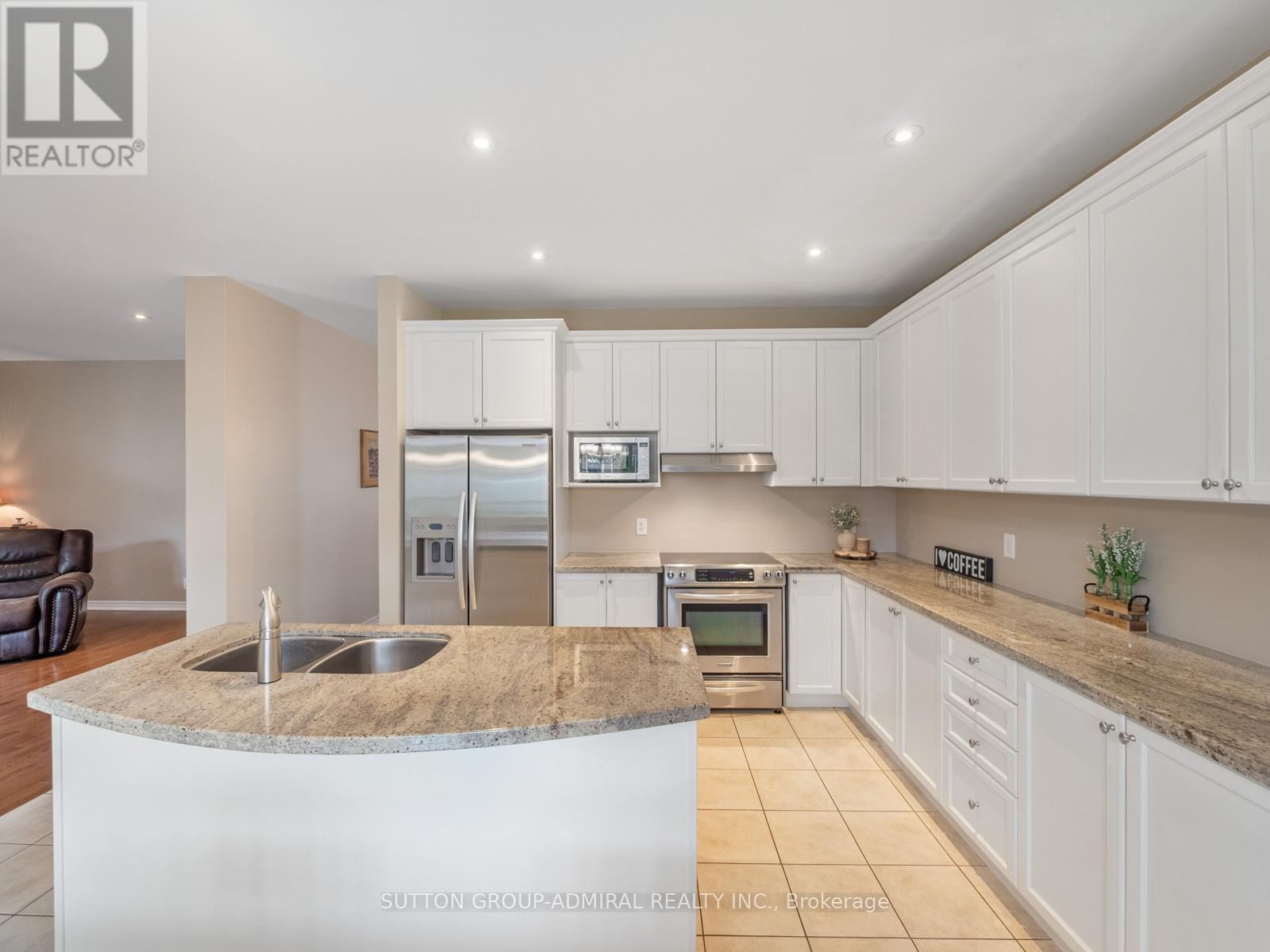 












23 KERR LANE

,
Aurora,




Ontario
L4G0E5

