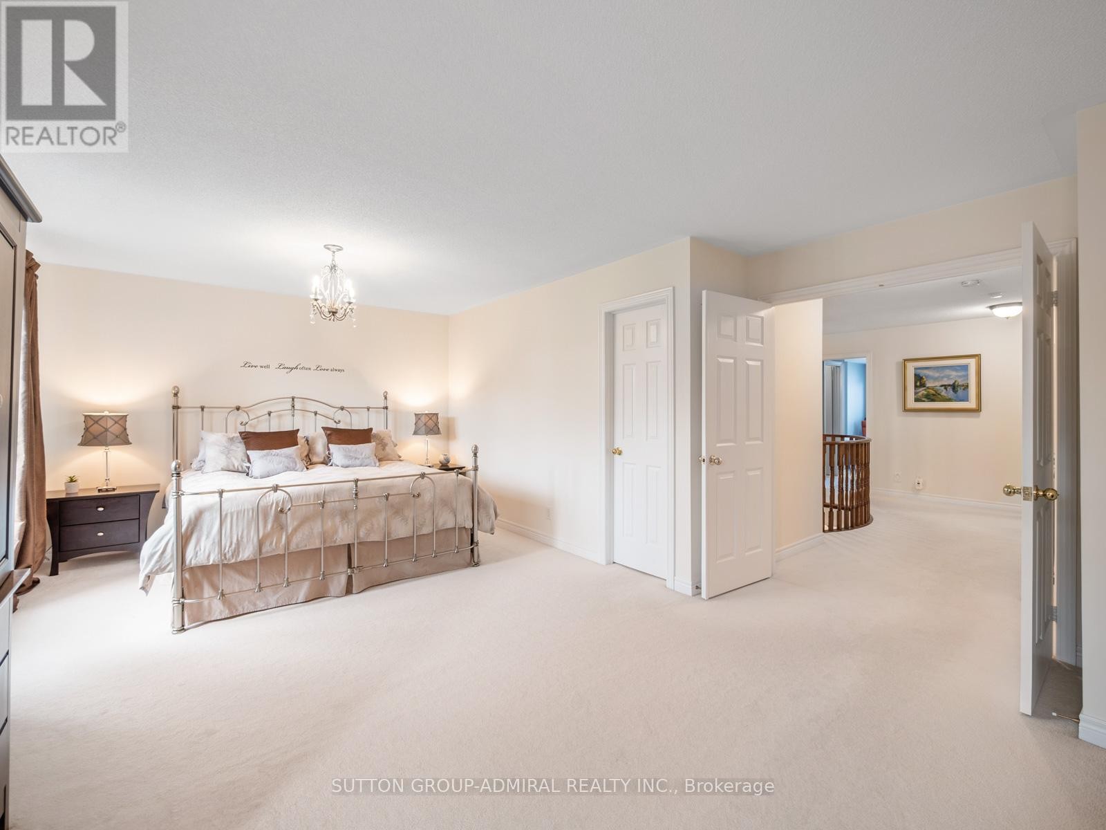 












23 KERR LANE

,
Aurora,




Ontario
L4G0E5

