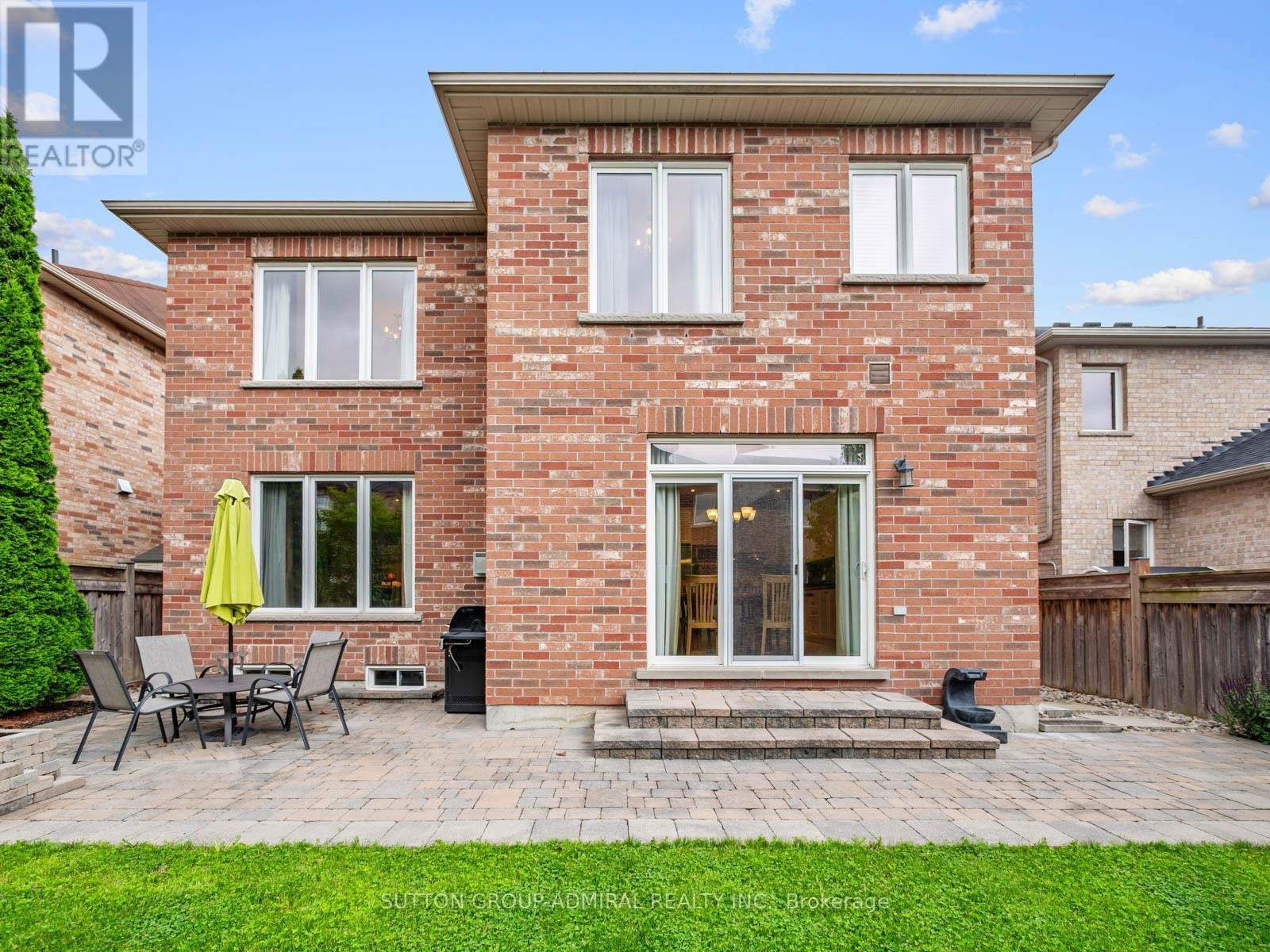 












23 KERR LANE

,
Aurora,




Ontario
L4G0E5

