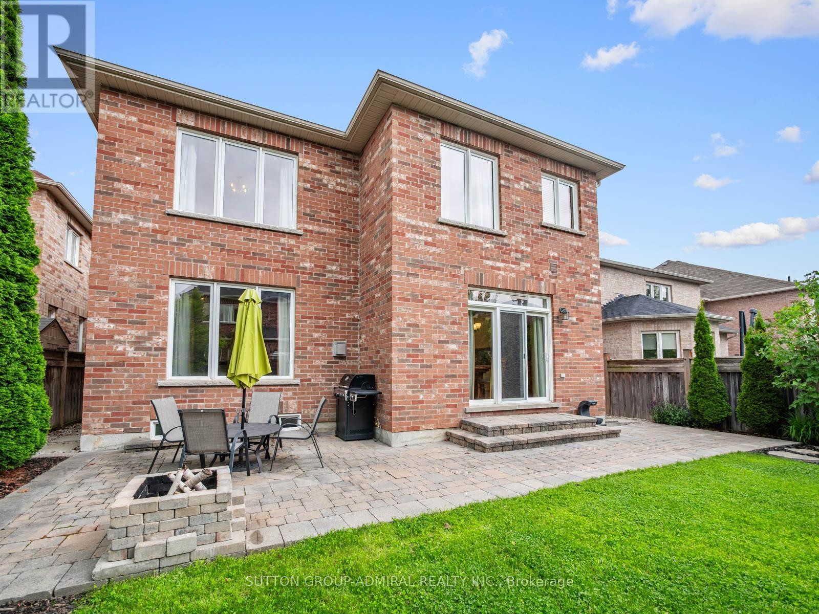 












23 KERR LANE

,
Aurora,




Ontario
L4G0E5

