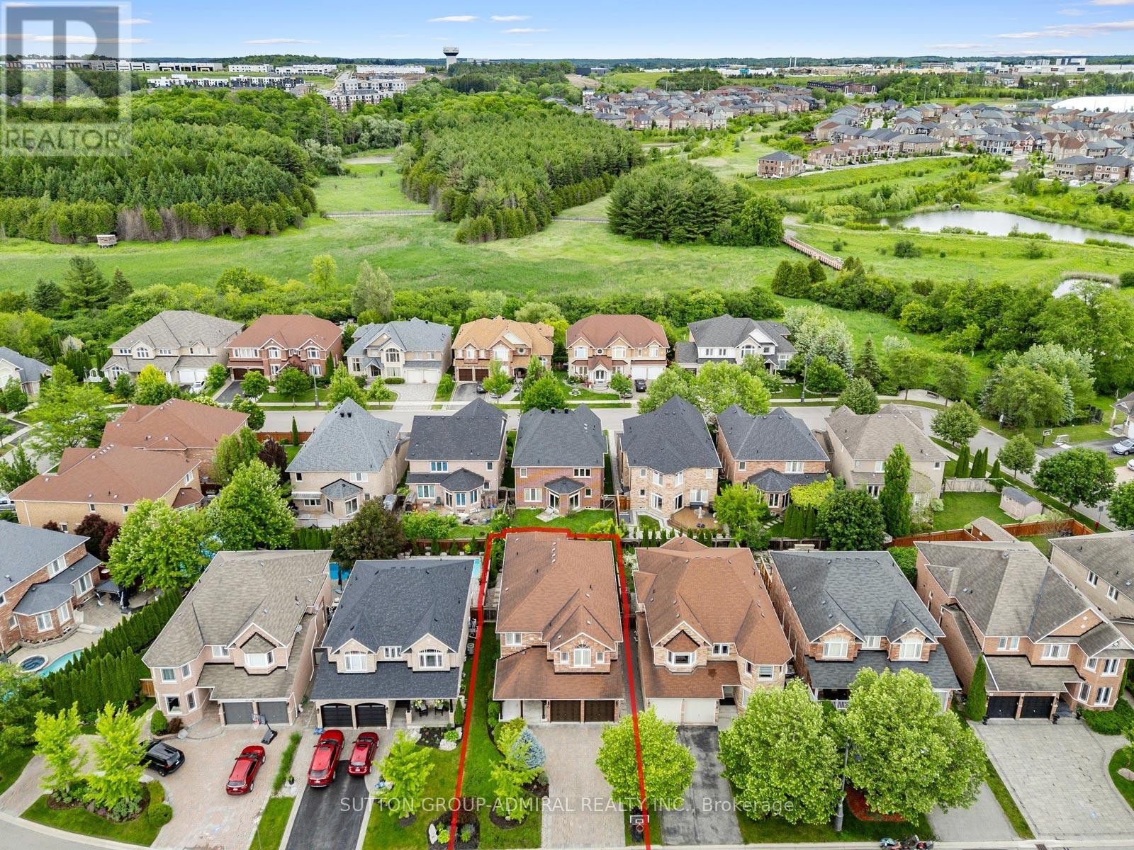 












23 KERR LANE

,
Aurora,




Ontario
L4G0E5

