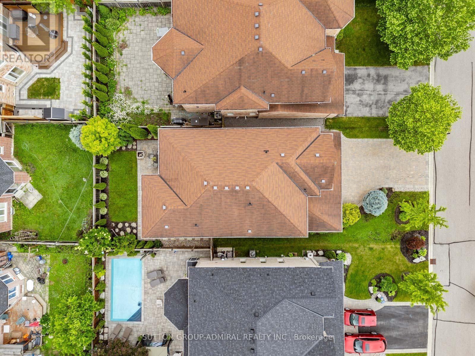 












23 KERR LANE

,
Aurora,




Ontario
L4G0E5

