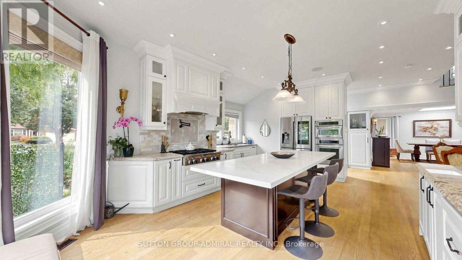 












12 SAUNDERS LANE

,
Markham (Aileen-Willowbrook),




Ontario
L3T5K4

