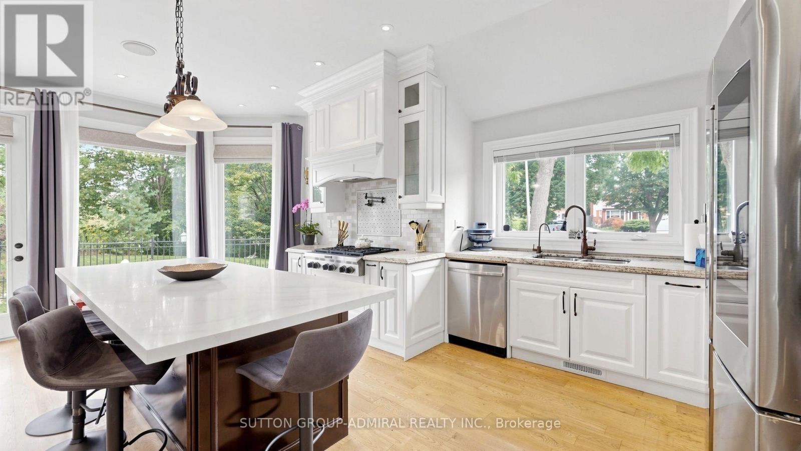 












12 SAUNDERS LANE

,
Markham (Aileen-Willowbrook),




Ontario
L3T5K4

