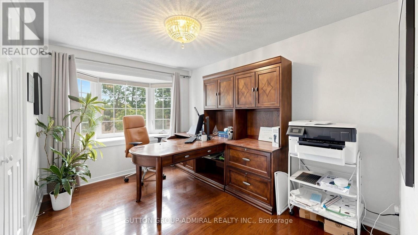 












12 SAUNDERS LANE

,
Markham (Aileen-Willowbrook),




Ontario
L3T5K4

