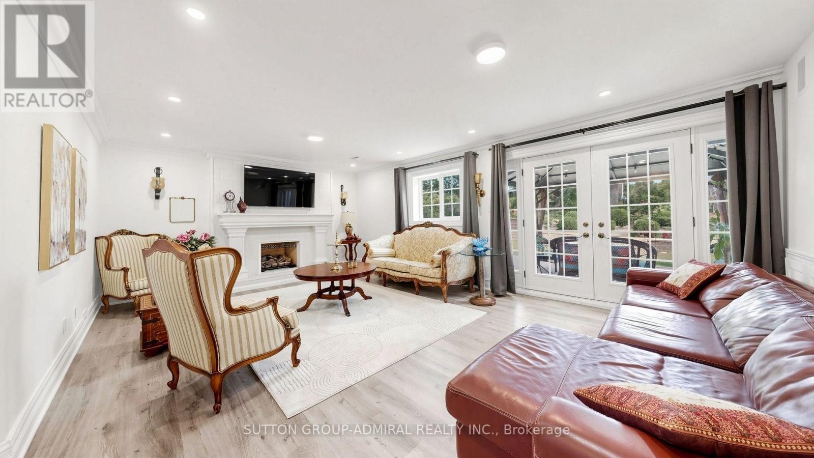 












12 SAUNDERS LANE

,
Markham (Aileen-Willowbrook),




Ontario
L3T5K4

