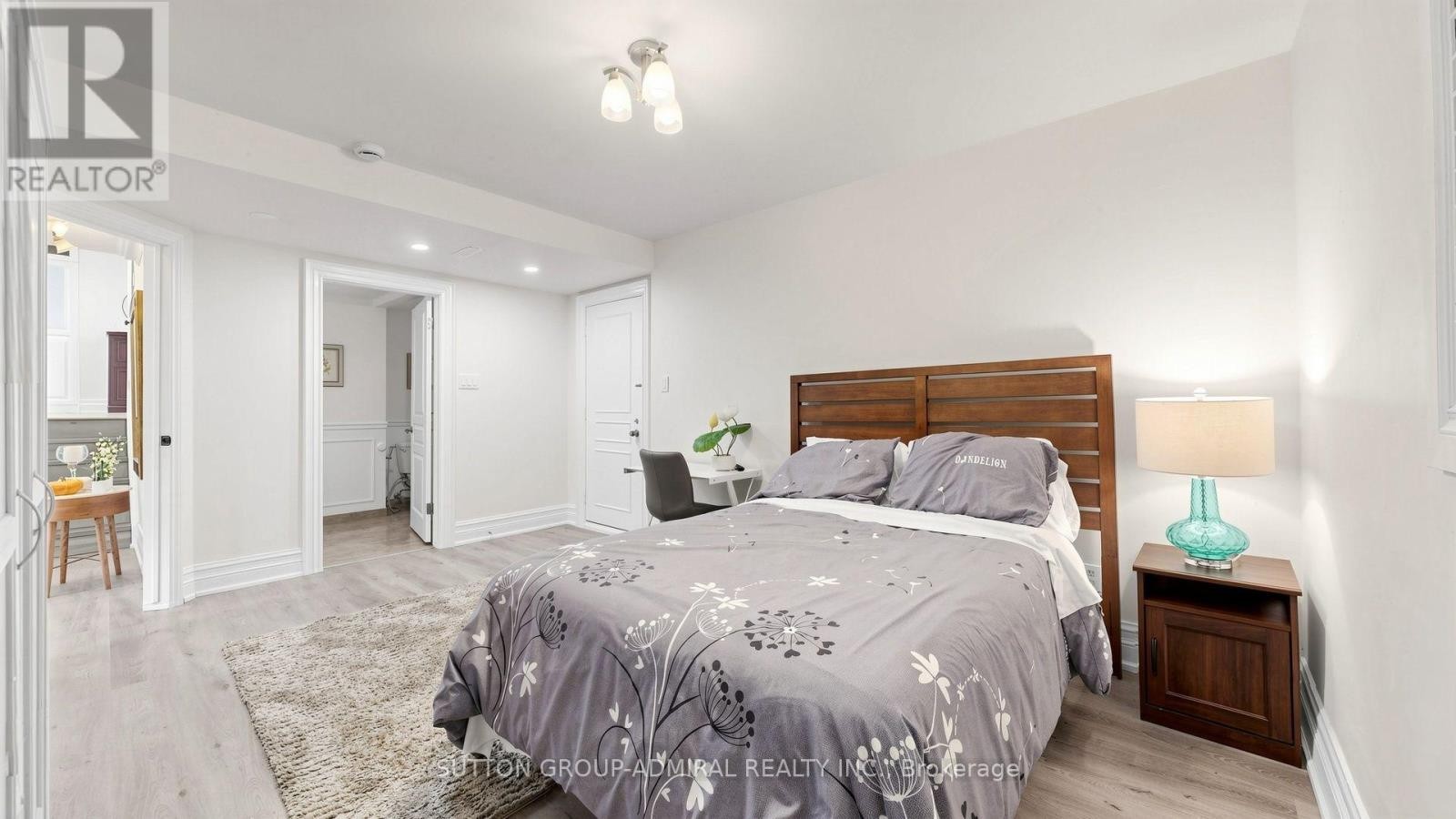 












12 SAUNDERS LANE

,
Markham (Aileen-Willowbrook),




Ontario
L3T5K4

