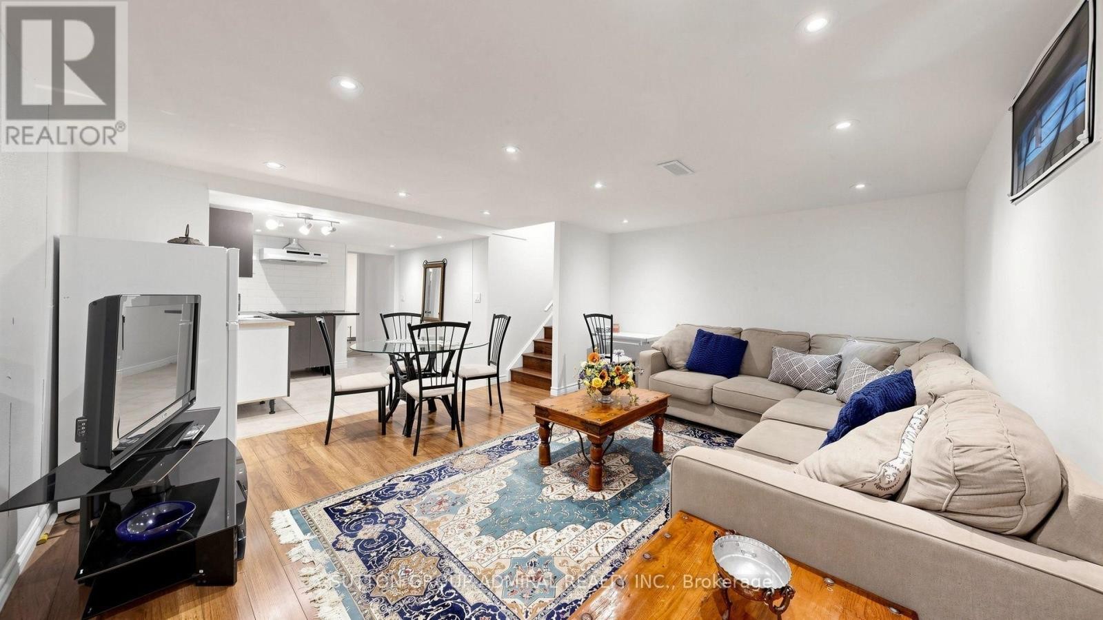 












12 SAUNDERS LANE

,
Markham (Aileen-Willowbrook),




Ontario
L3T5K4

