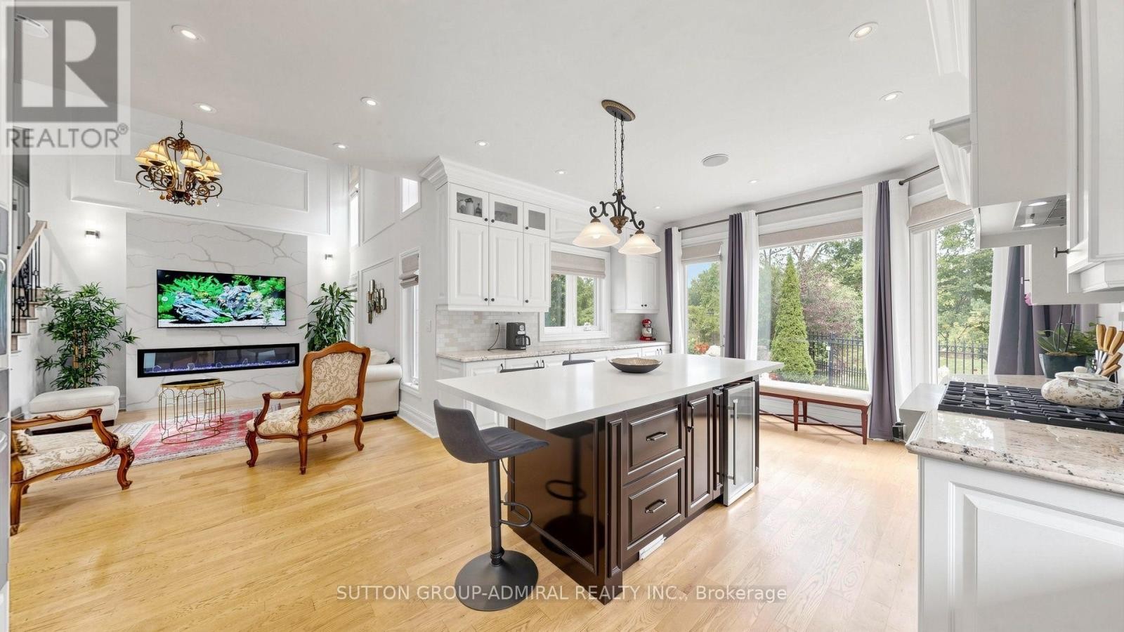 












12 SAUNDERS LANE

,
Markham (Aileen-Willowbrook),




Ontario
L3T5K4

