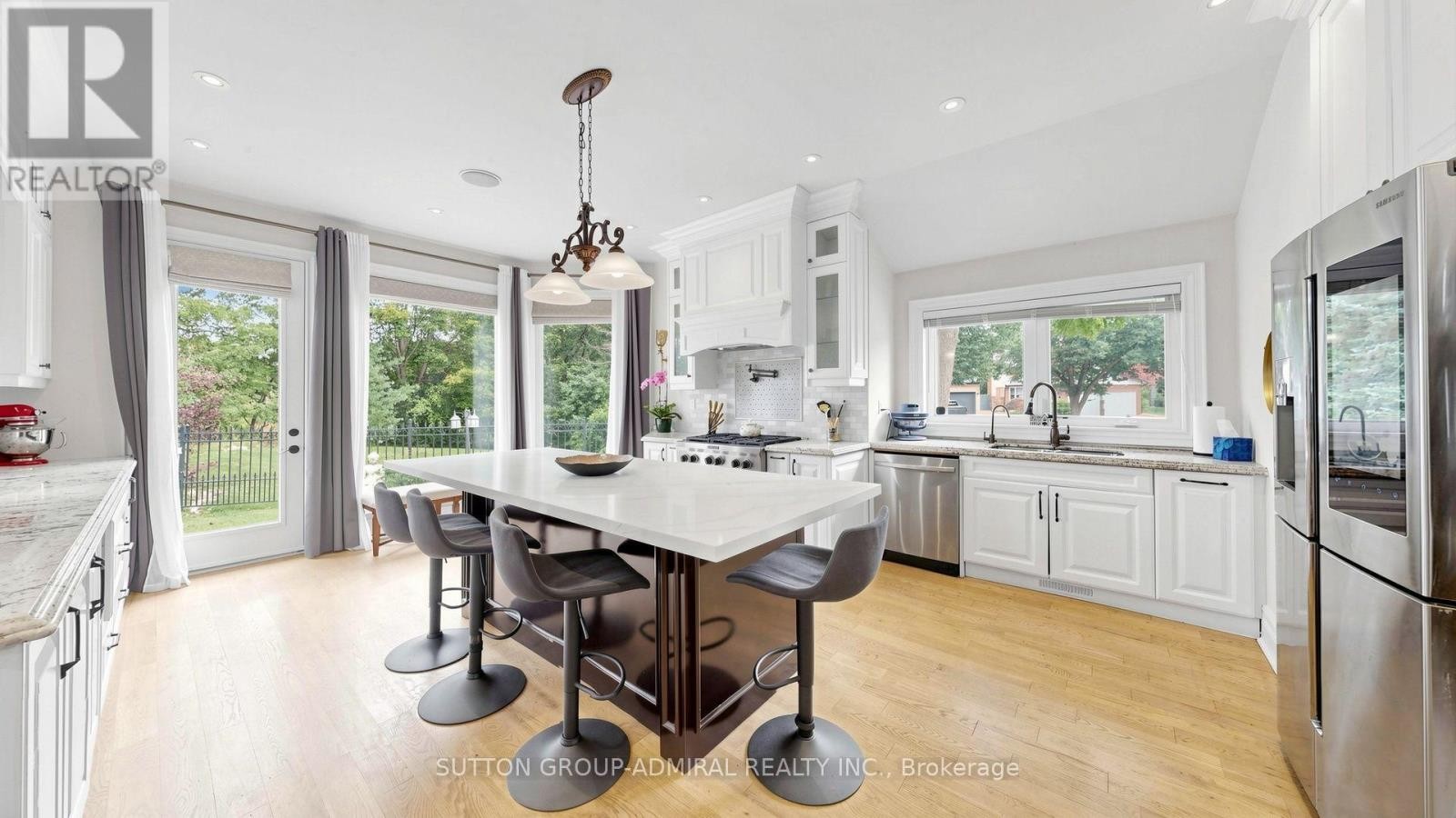 












12 SAUNDERS LANE

,
Markham (Aileen-Willowbrook),




Ontario
L3T5K4

