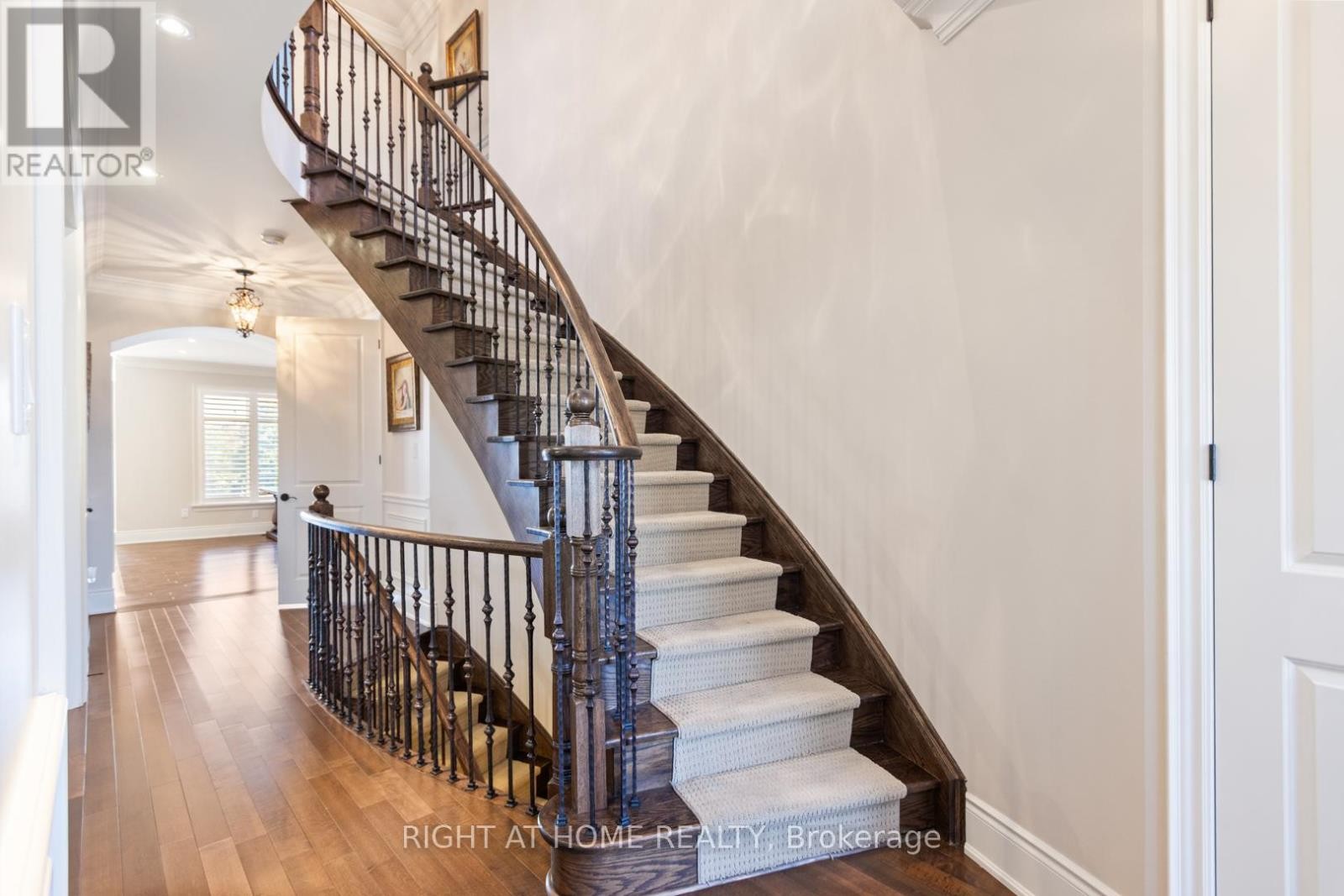 












126 VINES PLACE

,
Aurora (Bayview Southeast),




Ontario
L4G0R7

