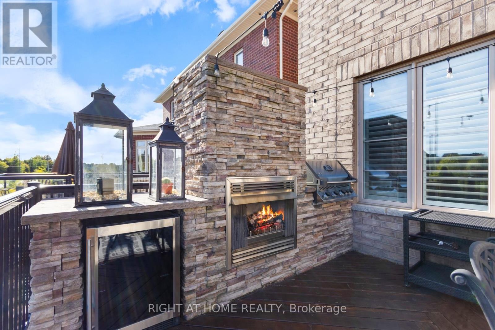 












126 VINES PLACE

,
Aurora (Bayview Southeast),




Ontario
L4G0R7

