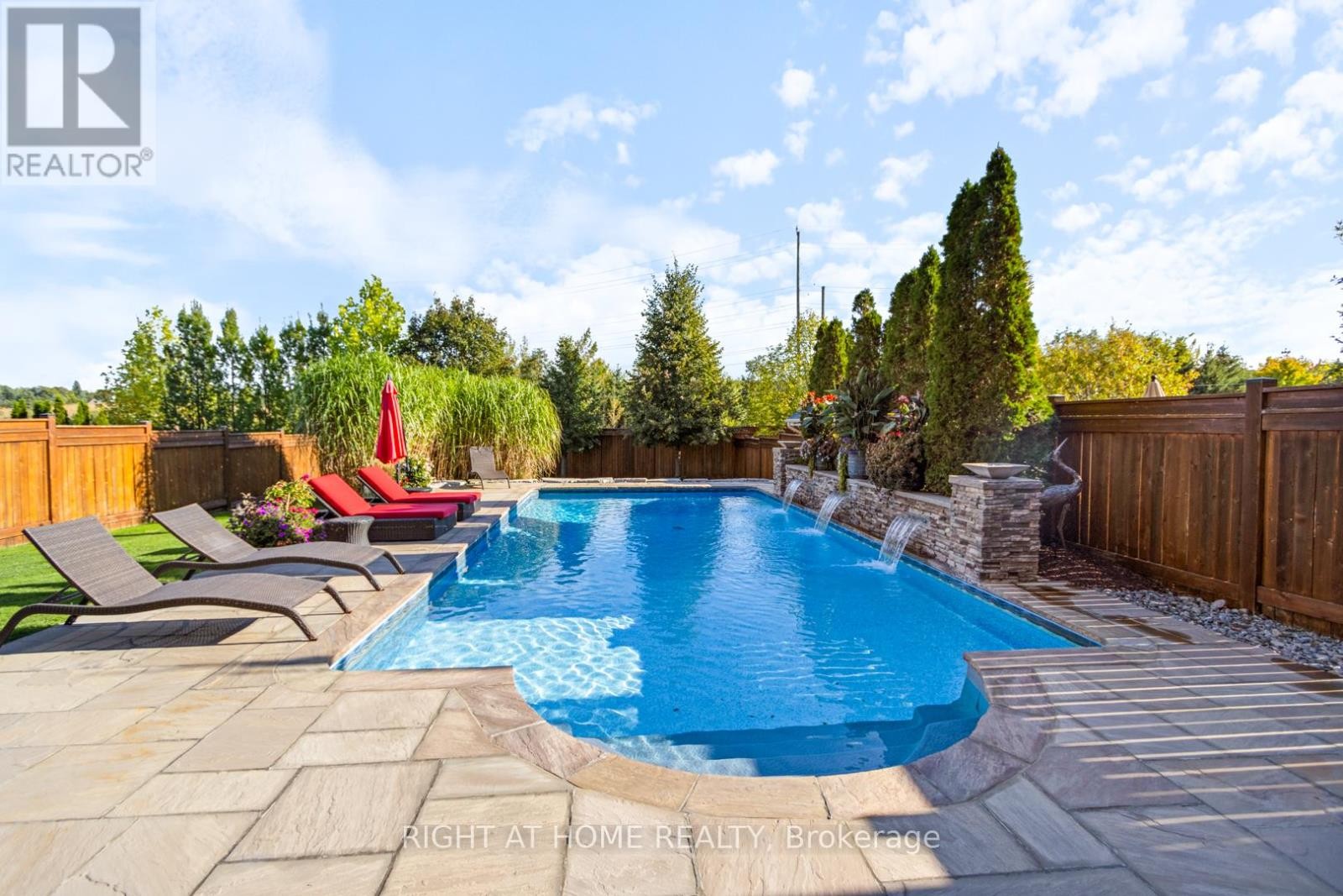 












126 VINES PLACE

,
Aurora (Bayview Southeast),




Ontario
L4G0R7

