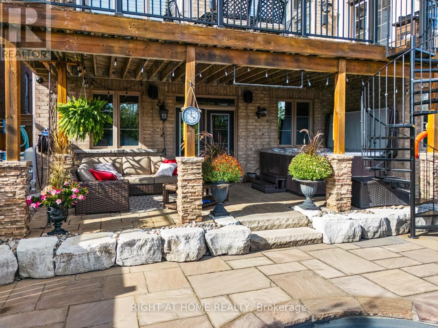 












126 VINES PLACE

,
Aurora (Bayview Southeast),




Ontario
L4G0R7


