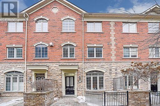 












50 - 8 BRIGHTON PLACE

,
Vaughan (Crestwood-Springfarm-Yorkhill),




Ontario
L4J0E3

