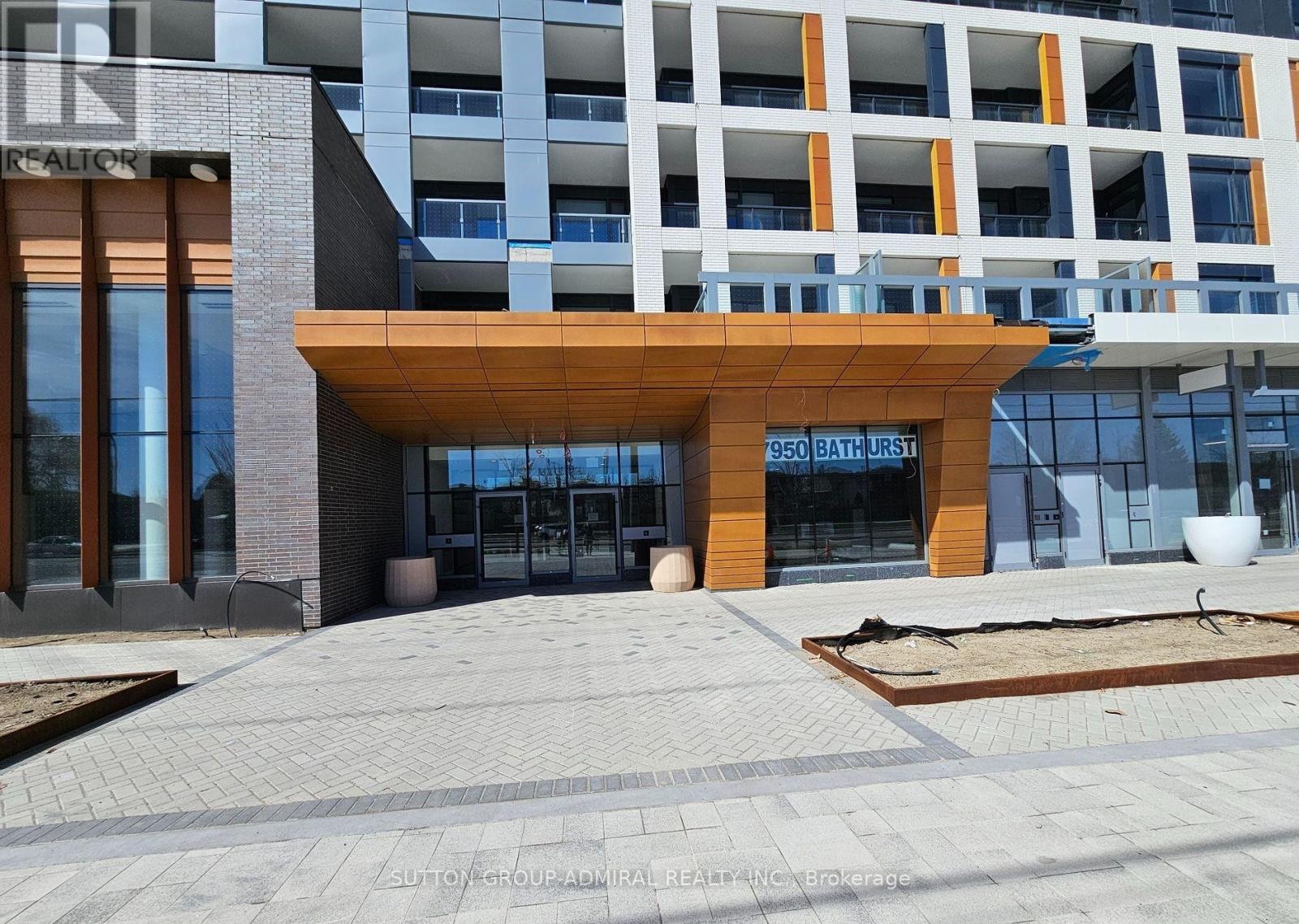 












2108 - 7950 BATHURST ST STREET

,
Vaughan (Beverley Glen),




Ontario
L4J0B8

