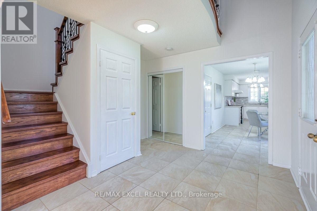 












195 TRAIL RIDGE LANE

,
Markham (Berczy),




Ontario
L6C2C6

