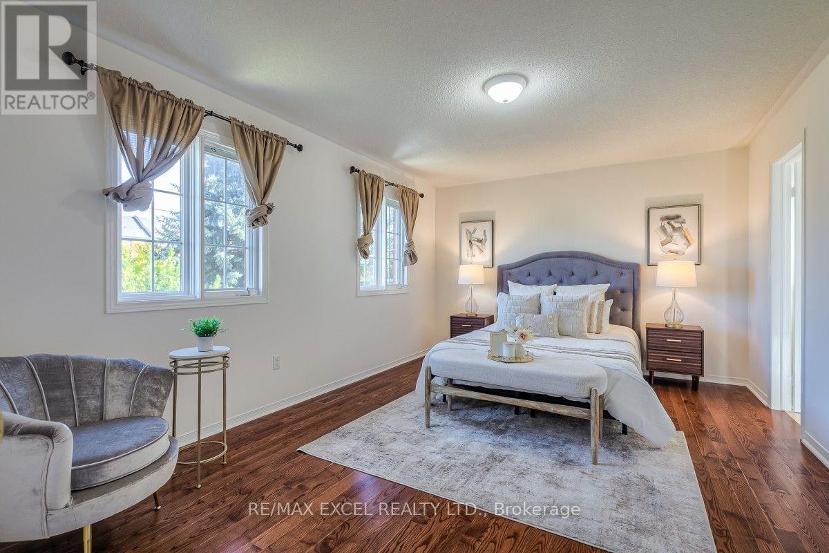 












195 TRAIL RIDGE LANE

,
Markham (Berczy),




Ontario
L6C2C6

