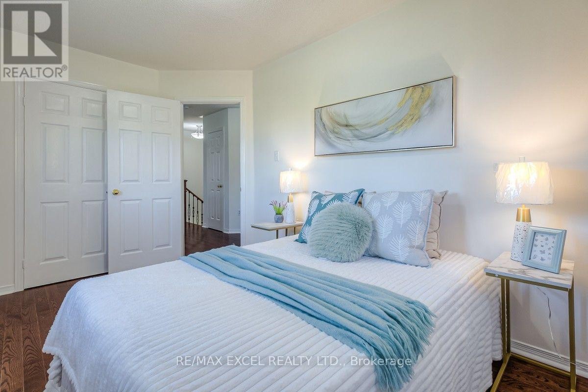 












195 TRAIL RIDGE LANE

,
Markham (Berczy),




Ontario
L6C2C6

