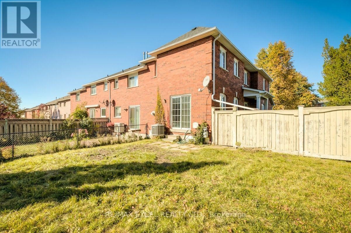 












195 TRAIL RIDGE LANE

,
Markham (Berczy),




Ontario
L6C2C6

