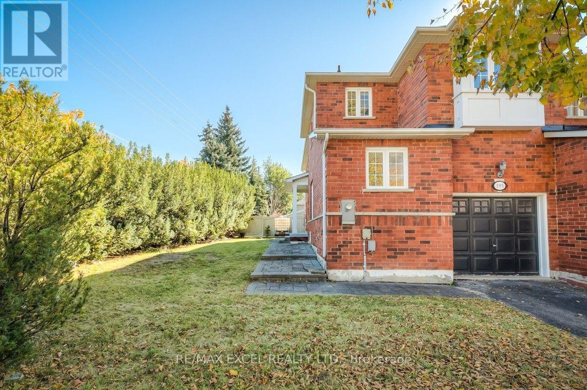 












195 TRAIL RIDGE LANE

,
Markham (Berczy),




Ontario
L6C2C6

