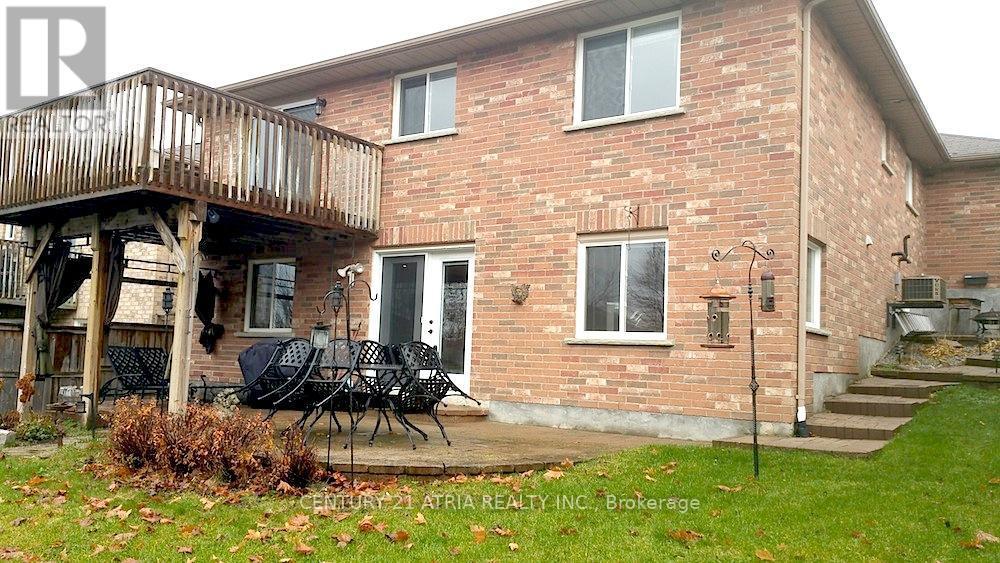 












LOWER - 194 LIVINGSTONE STREET E

,
Barrie (Little Lake),




Ontario
L4M6M4

