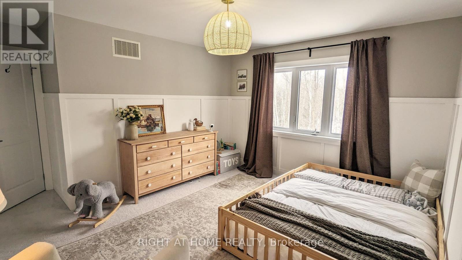 












215 ROY DRIVE

,
Clearview (Stayner),




Ontario
L0M1S0

