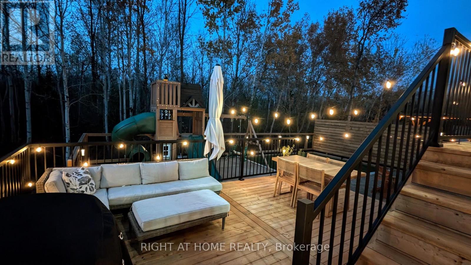 












215 ROY DRIVE

,
Clearview (Stayner),




Ontario
L0M1S0

