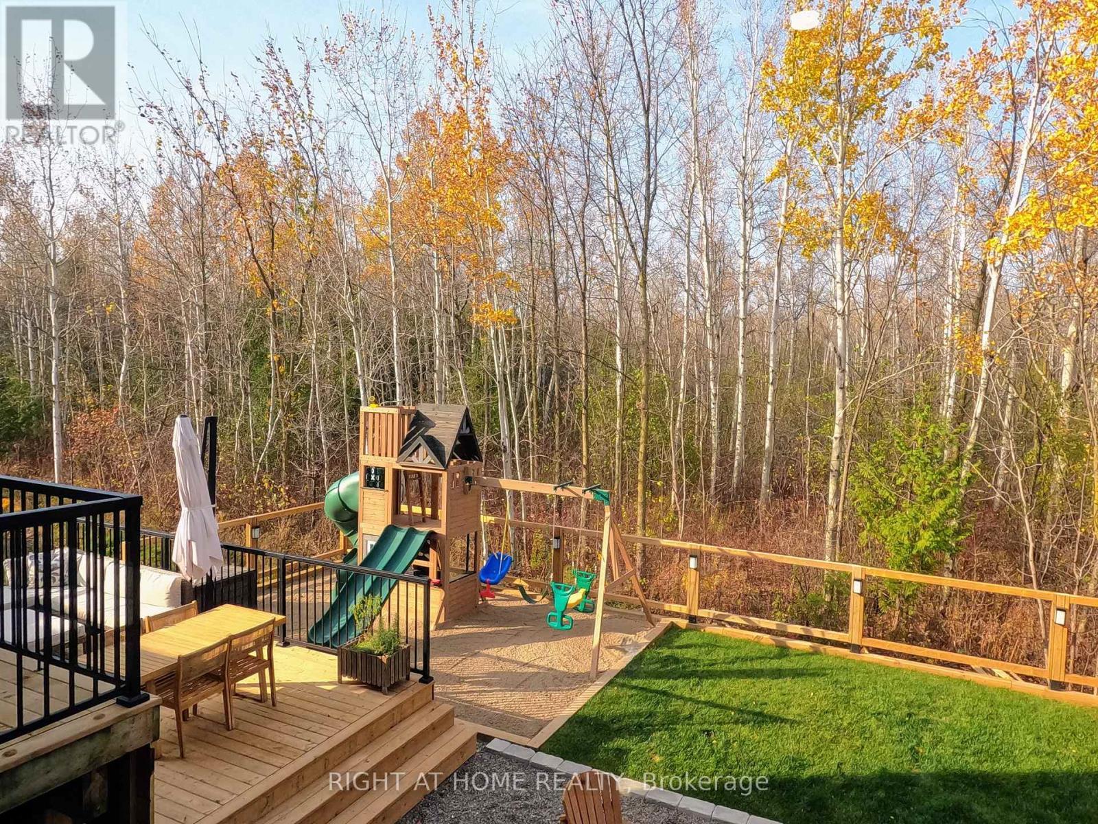 












215 ROY DRIVE

,
Clearview (Stayner),




Ontario
L0M1S0

