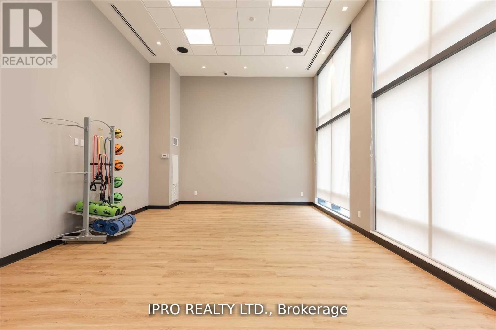 












110 - 681 YONGE STREET

,
Barrie (Painswick South),




Ontario
L9J0K1


