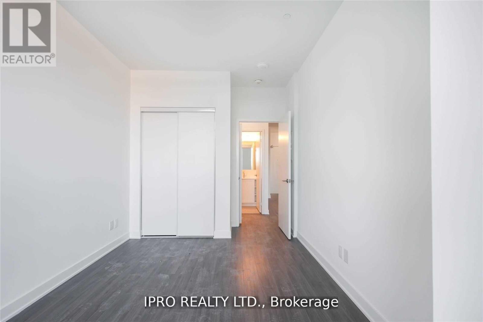 












110 - 681 YONGE STREET

,
Barrie (Painswick South),




Ontario
L9J0K1

