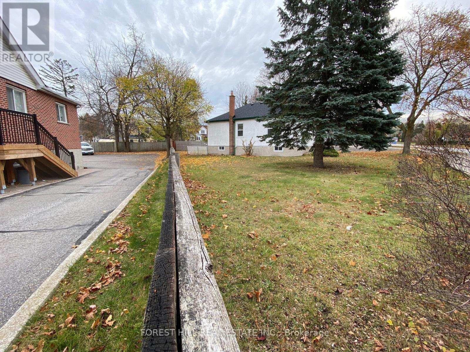 












321 INNISFIL STREET

,
Barrie (Allandale),




Ontario
L4N3G4

