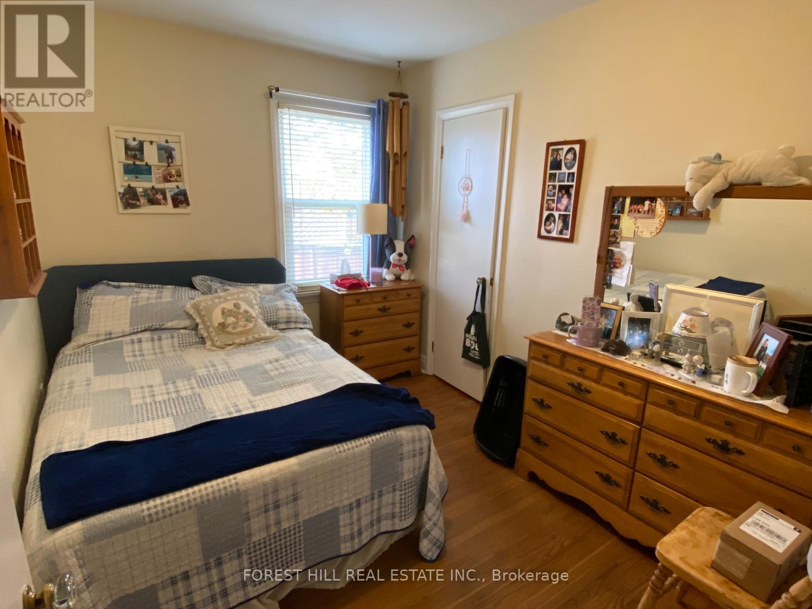 












321 INNISFIL STREET

,
Barrie (Allandale),




Ontario
L4N3G4

