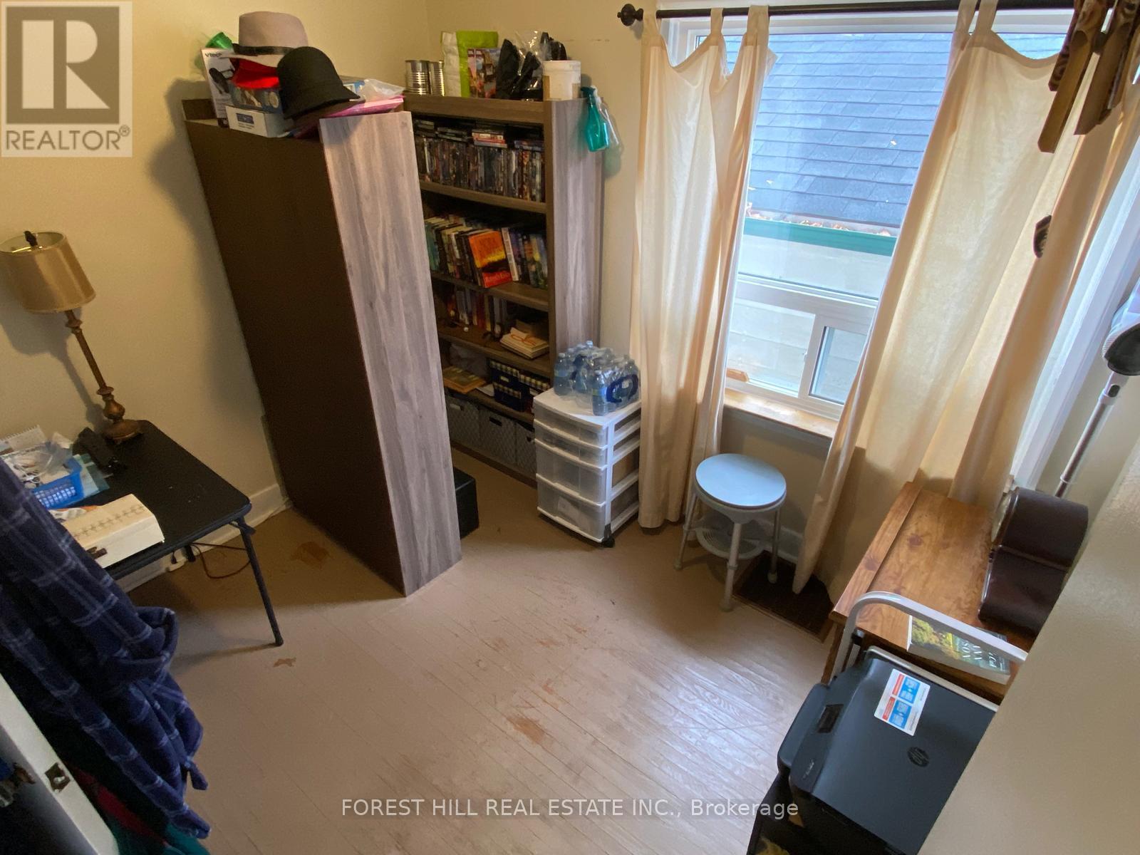 












321 INNISFIL STREET

,
Barrie (Allandale),




Ontario
L4N3G4

