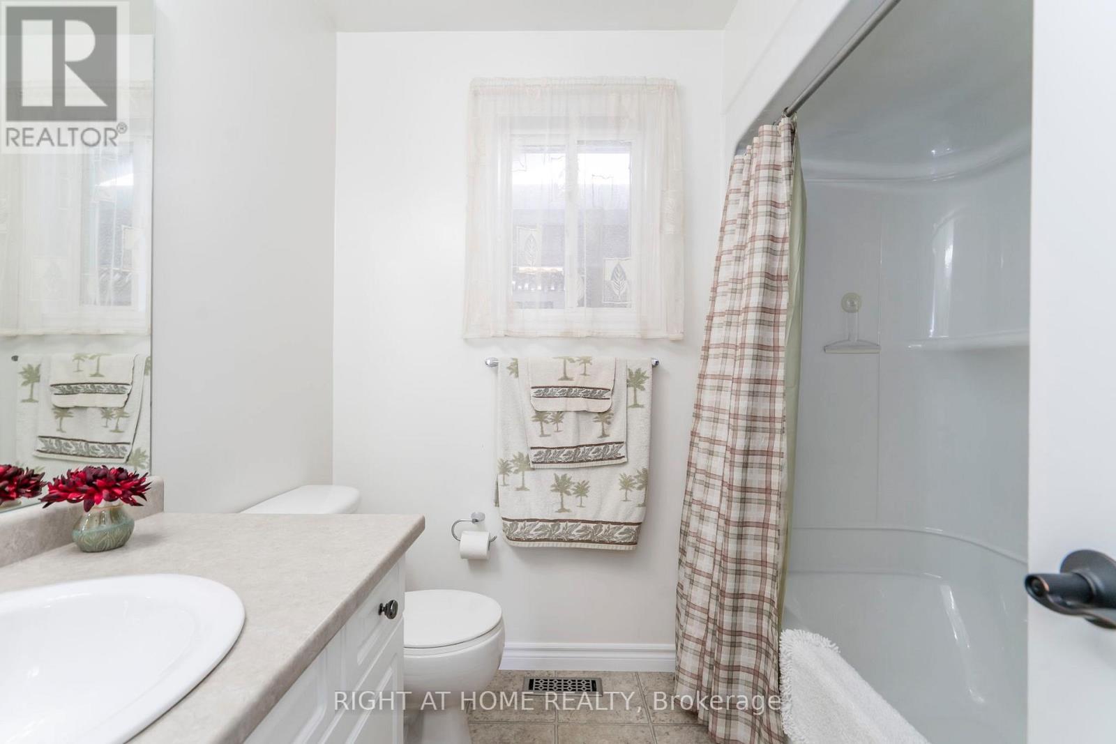 












16 O'NEILL CIRCLE

,
Springwater (Phelpston),




Ontario
L2L2K0

