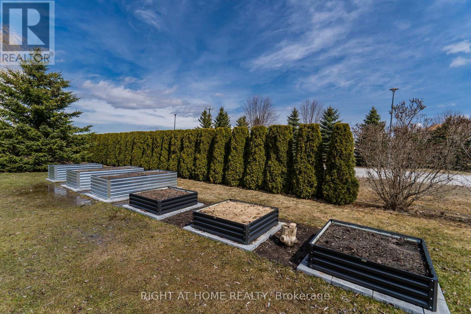 












16 O'NEILL CIRCLE

,
Springwater (Phelpston),




Ontario
L2L2K0

