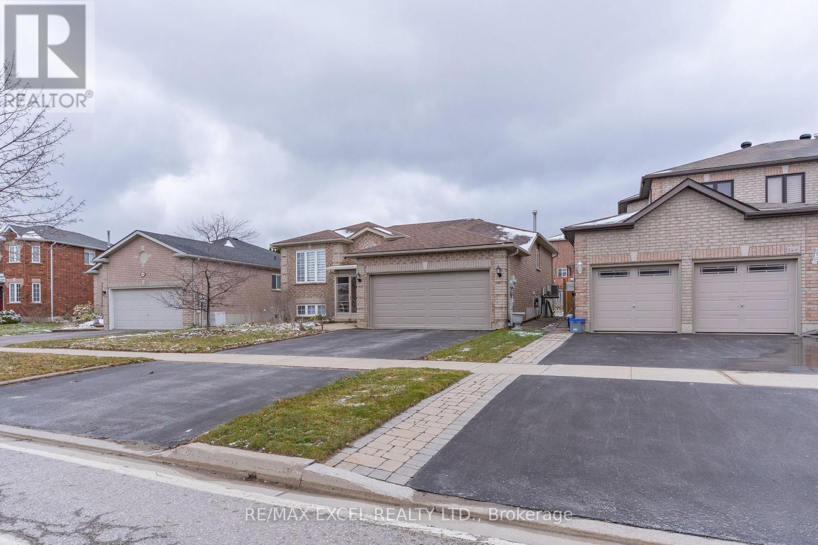 












148 MARSELLUS DRIVE

,
Barrie (Holly),




Ontario
L4N0E1

