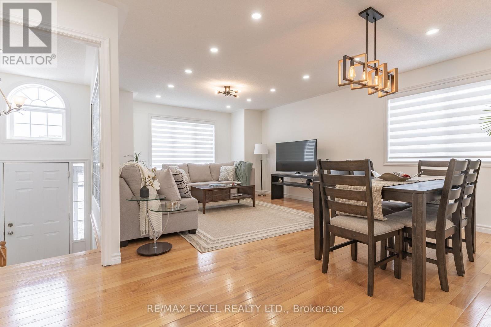 












148 MARSELLUS DRIVE

,
Barrie (Holly),




Ontario
L4N0E1

