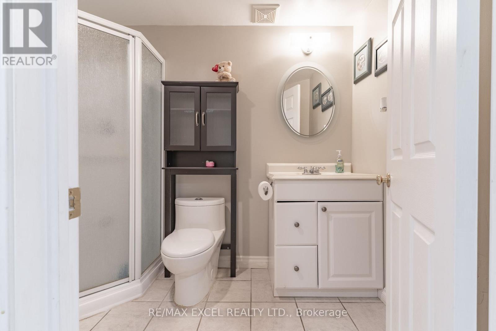 












148 MARSELLUS DRIVE

,
Barrie (Holly),




Ontario
L4N0E1

