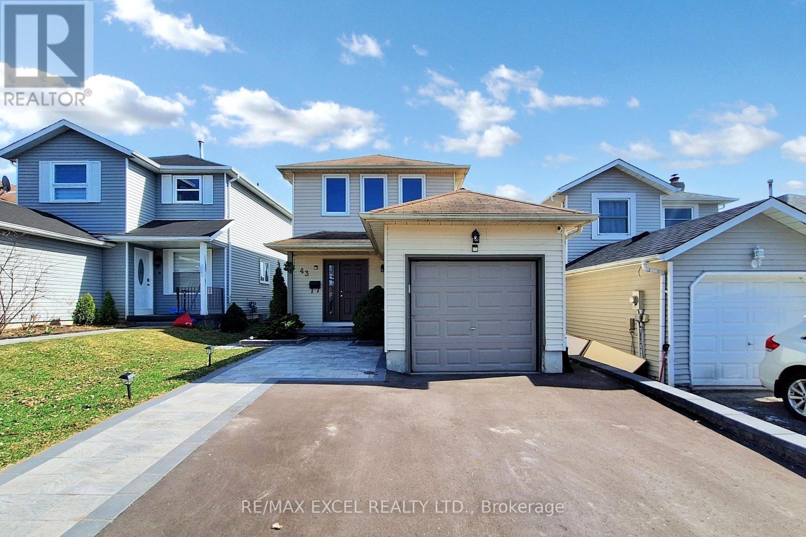 












43 D'AMBROSIO DRIVE

,
Barrie (Painswick North),




Ontario
L4N6V6

