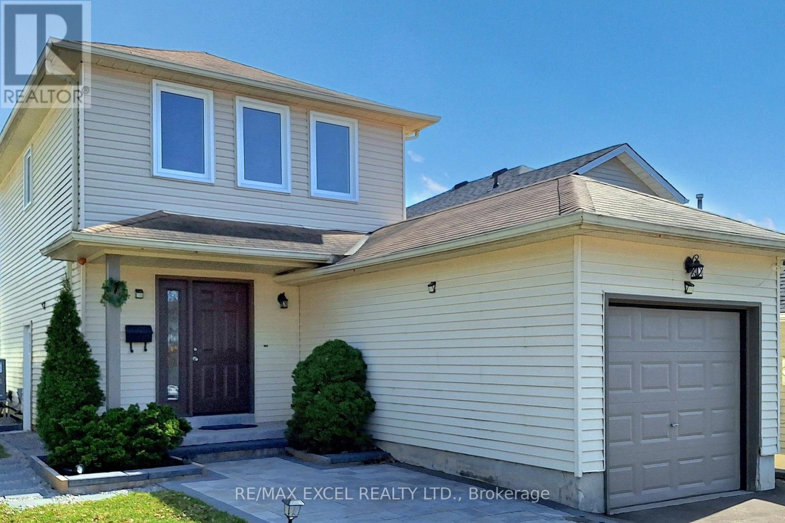 












43 D'AMBROSIO DRIVE

,
Barrie (Painswick North),




Ontario
L4N6V6

