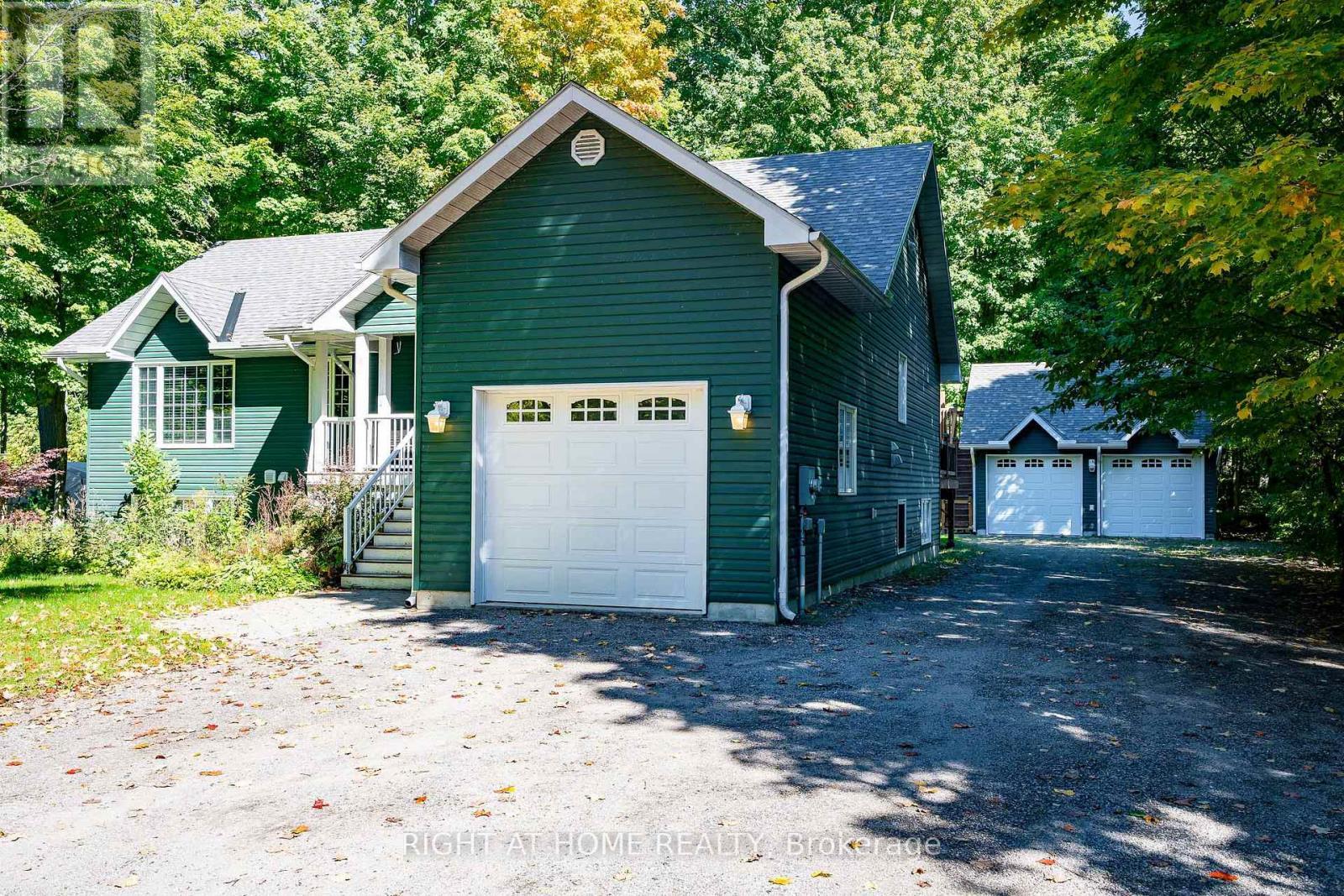 












137 DESROCHES TRAIL

,
Tiny,




Ontario
L9M0H9

