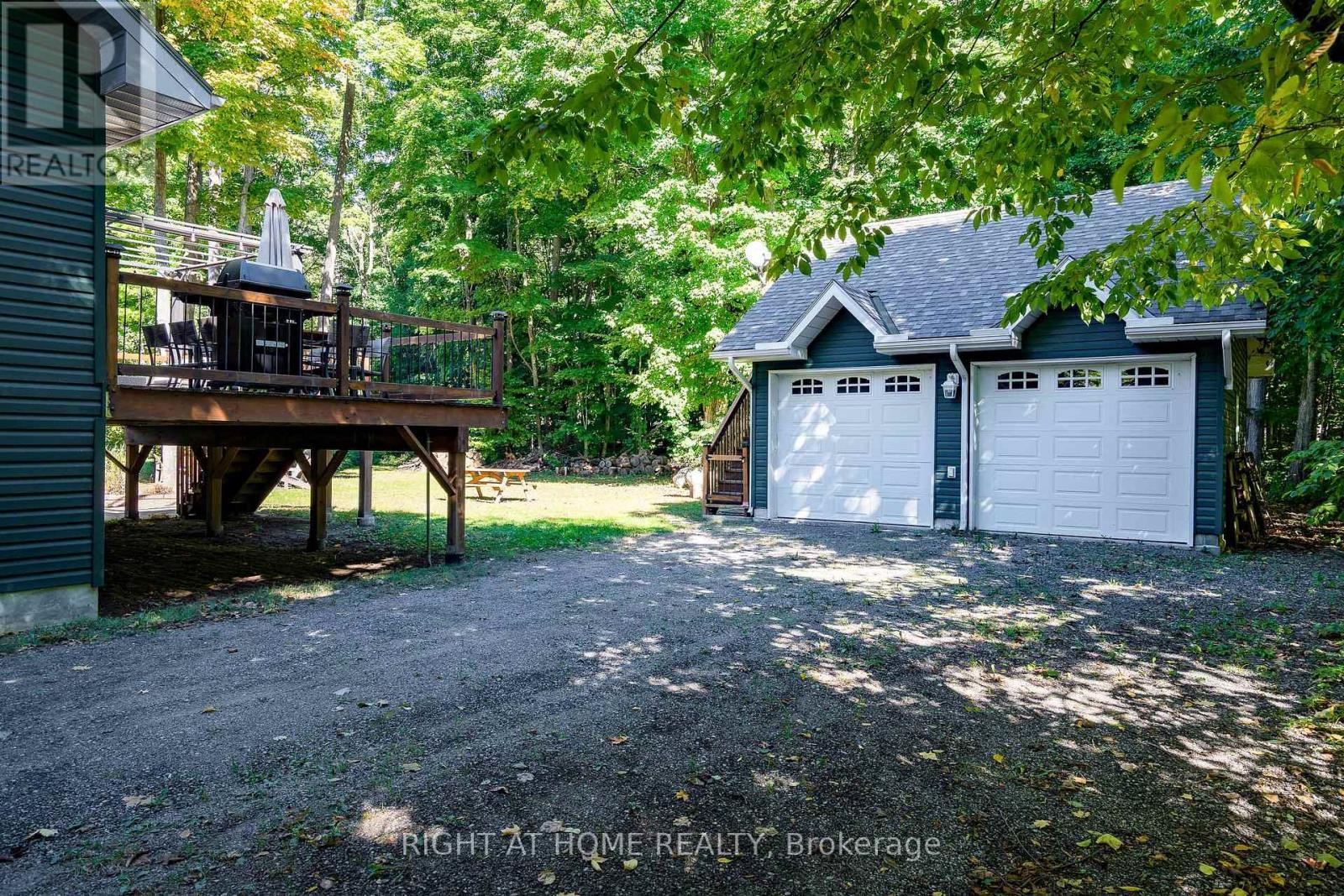 












137 DESROCHES TRAIL

,
Tiny,




Ontario
L9M0H9

