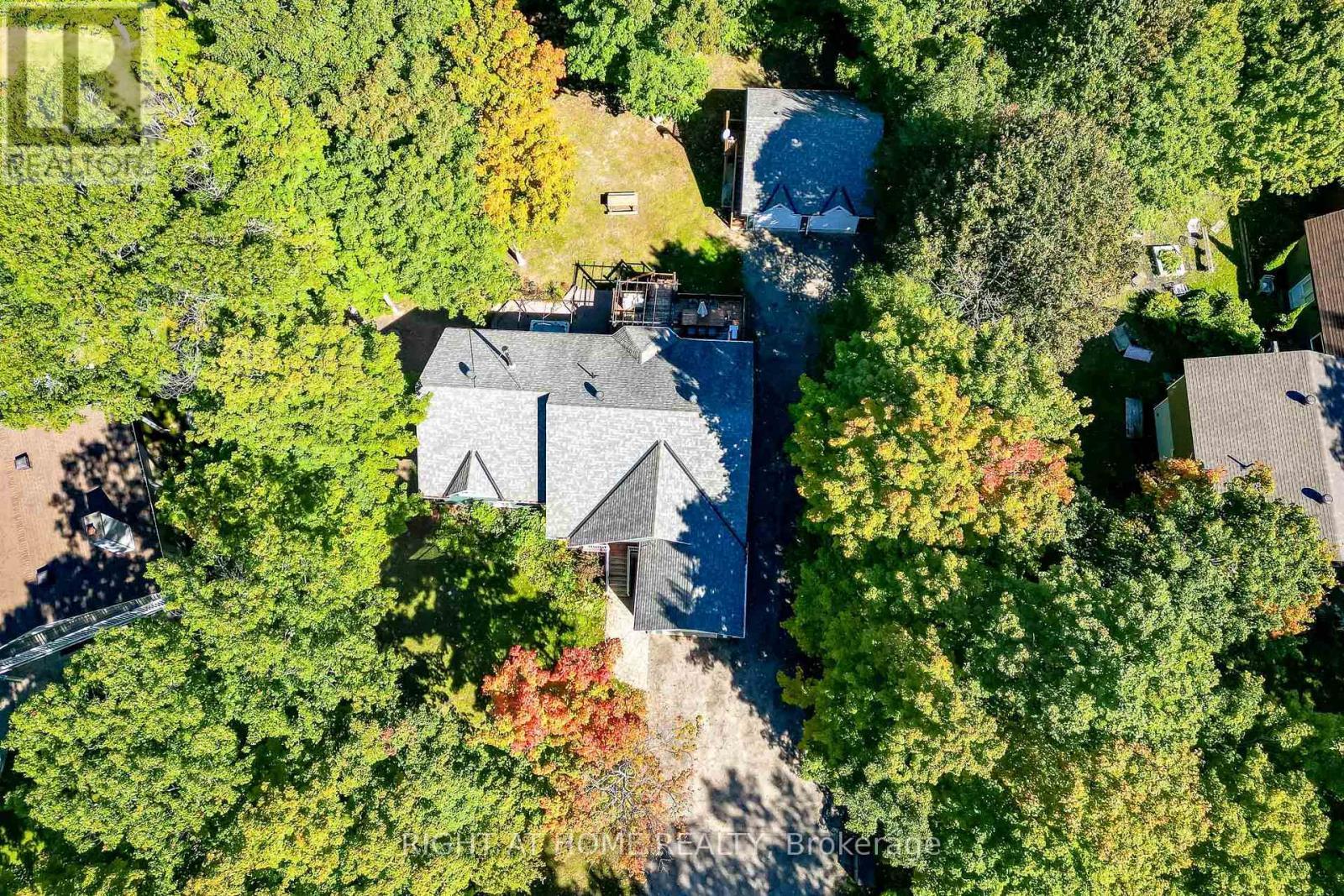 












137 DESROCHES TRAIL

,
Tiny,




Ontario
L9M0H9

