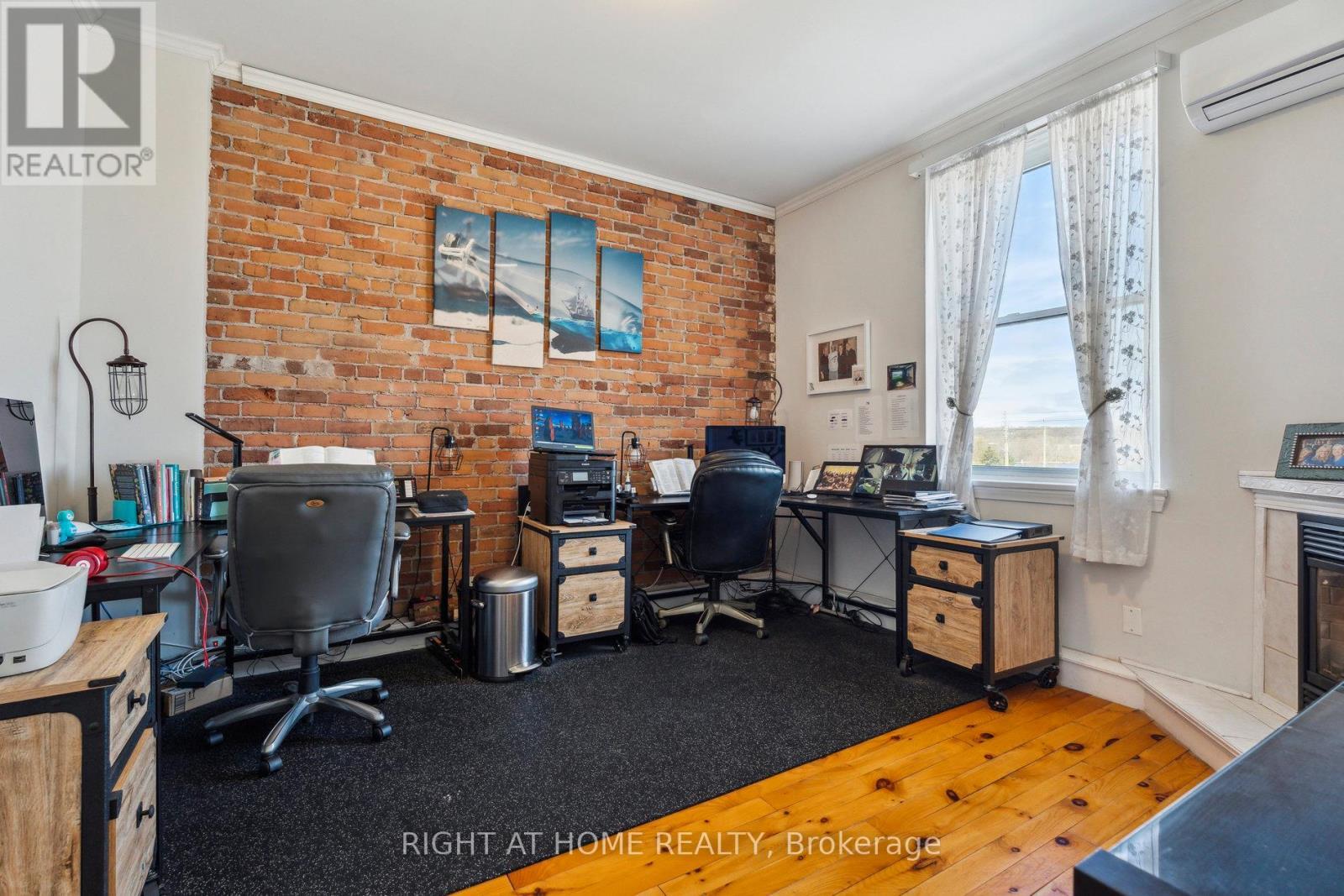 












226 KING STREET

,
Midland,




Ontario
L4R3M2

