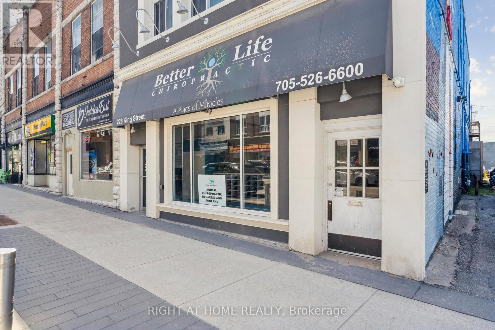 












226 KING STREET

,
Midland,




Ontario
L4R3M2

