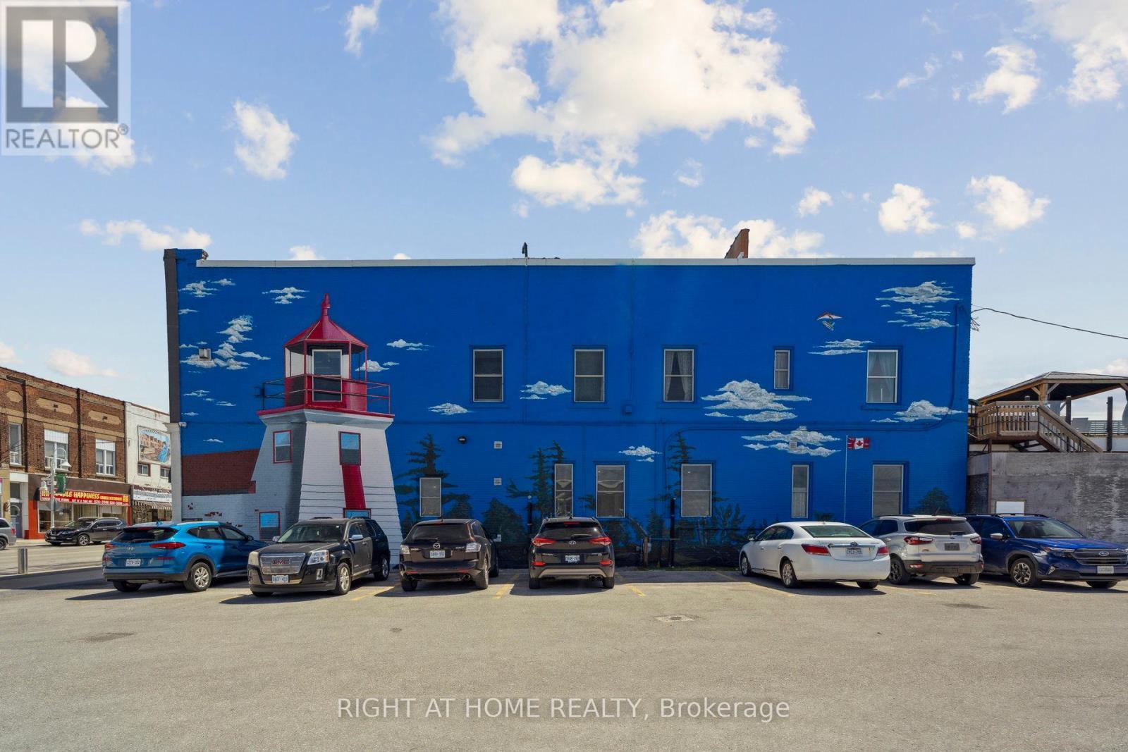 












226 KING STREET

,
Midland,




Ontario
L4R3M2

